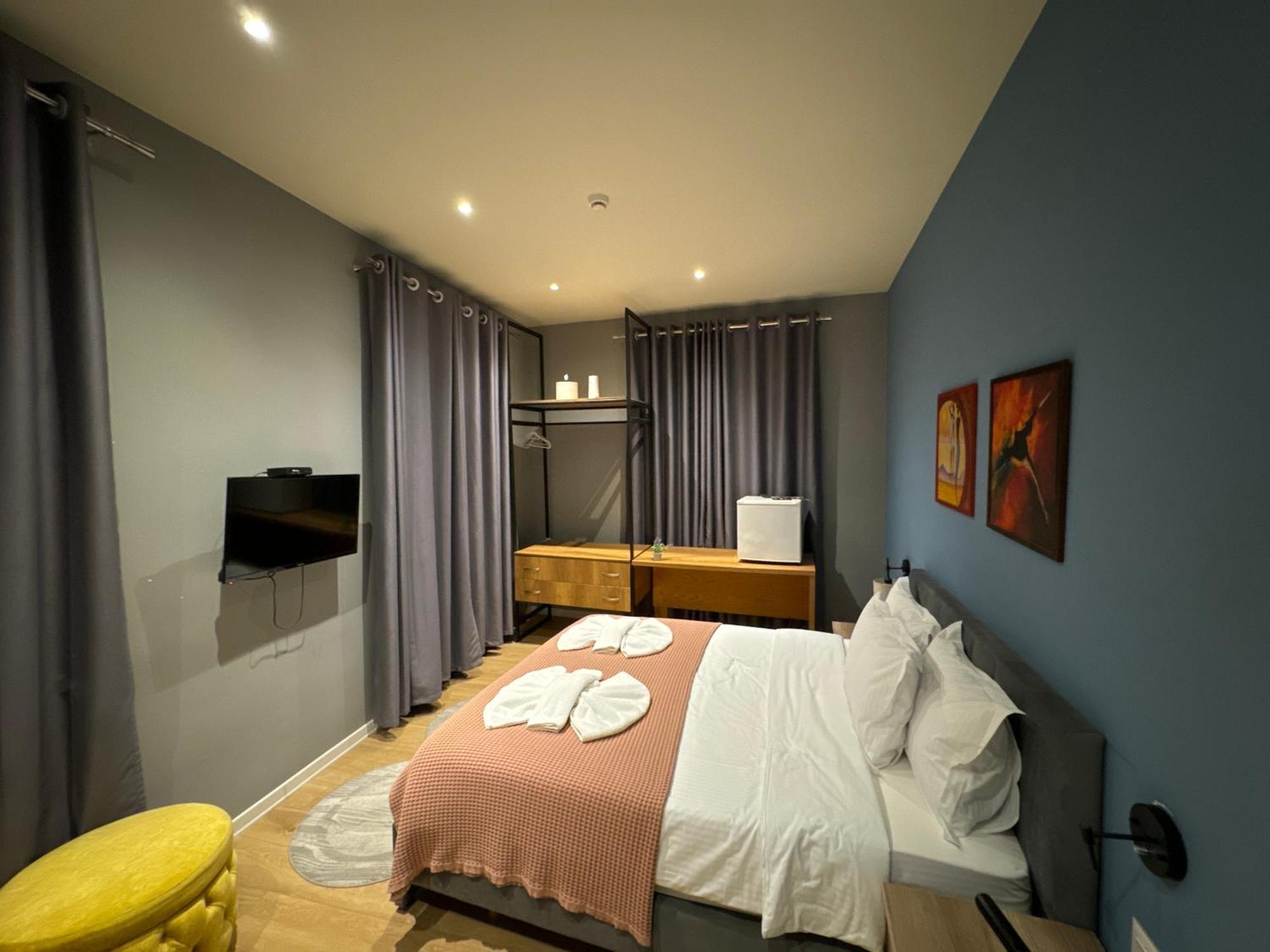 Hotel Tirona 티라나 외부 사진
