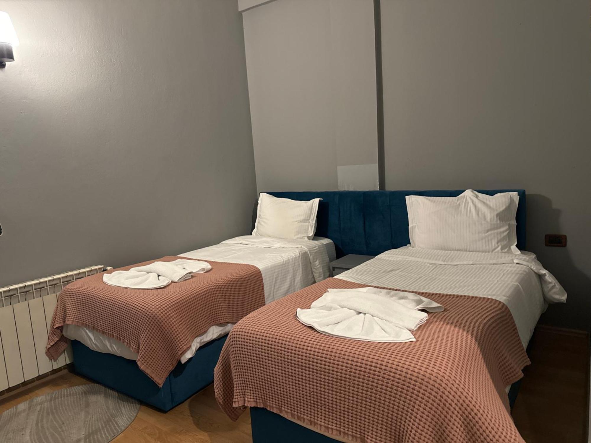 Hotel Tirona 티라나 외부 사진