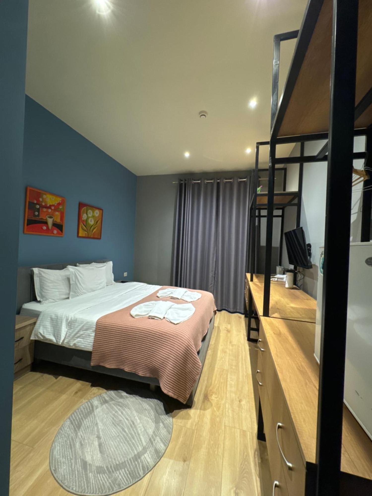 Hotel Tirona 티라나 외부 사진
