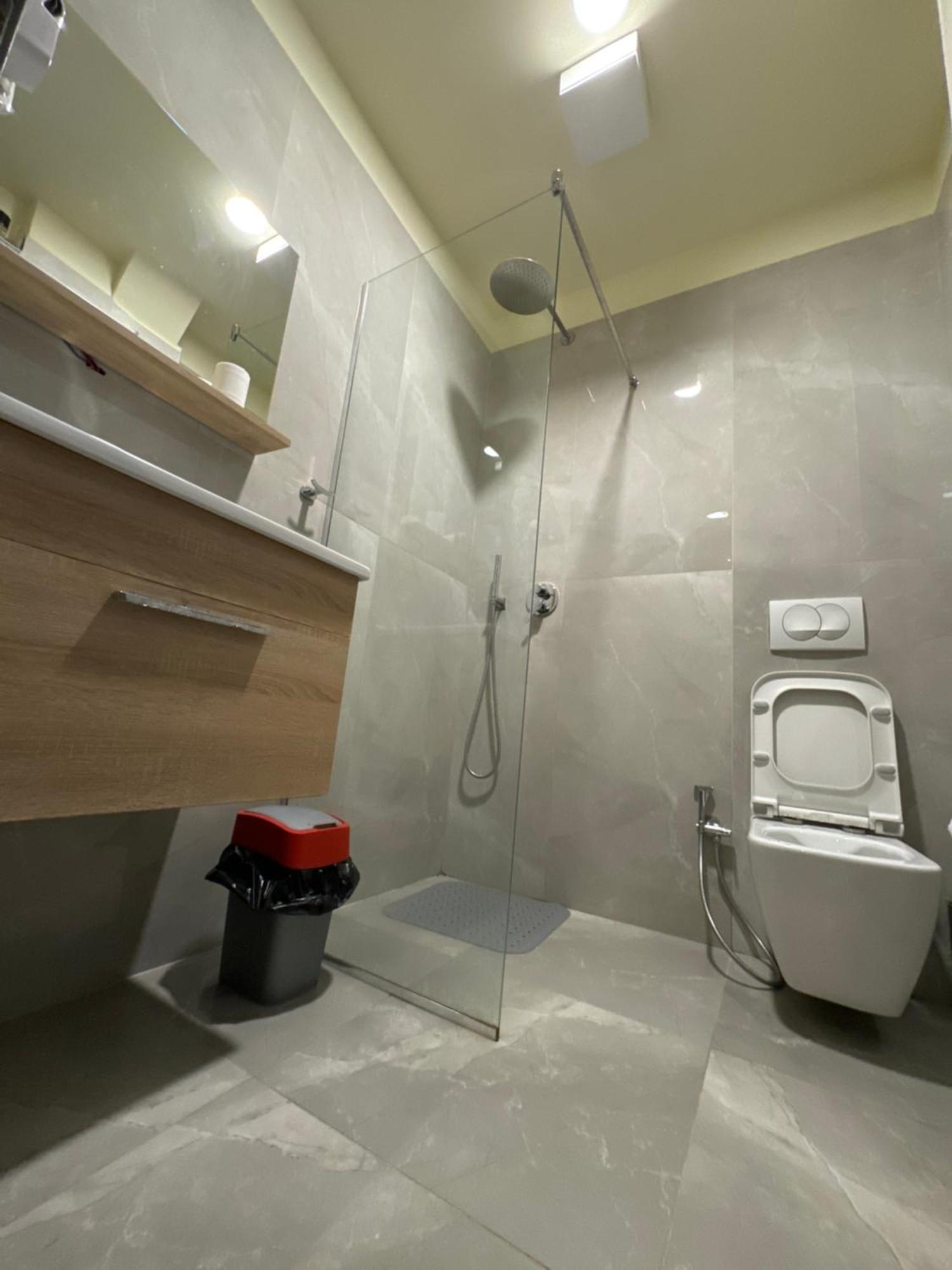Hotel Tirona 티라나 외부 사진